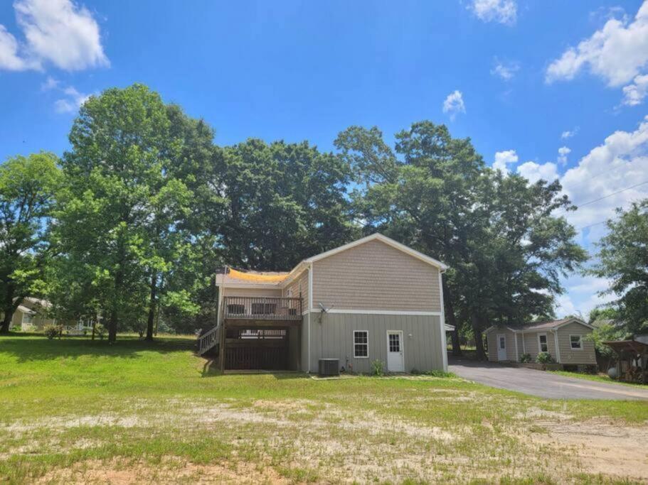 Quiet Country Farmhouse Villa Suwanee Exterior photo